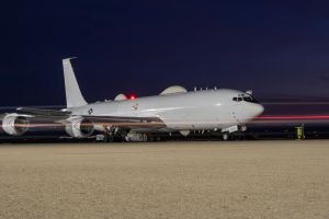 DVIDS 321031 8169834 E6B at night.jpg